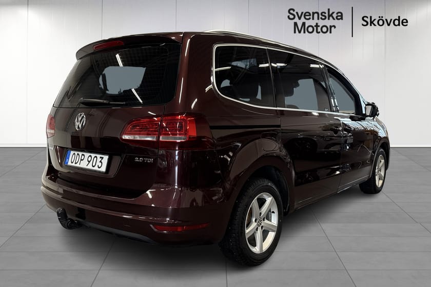 Bild 4 av Volkswagen Sharan 7-seater 7-sits Automatlåda Glastak Dieselvärmare Dragkrok Familjebil