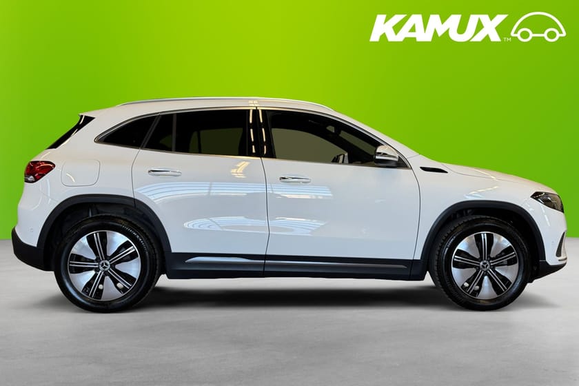 Bild 2 av Mercedes-Benz EQA 300 4MATIC Premium Navi Kamera Drag 228hk Electric Art Line