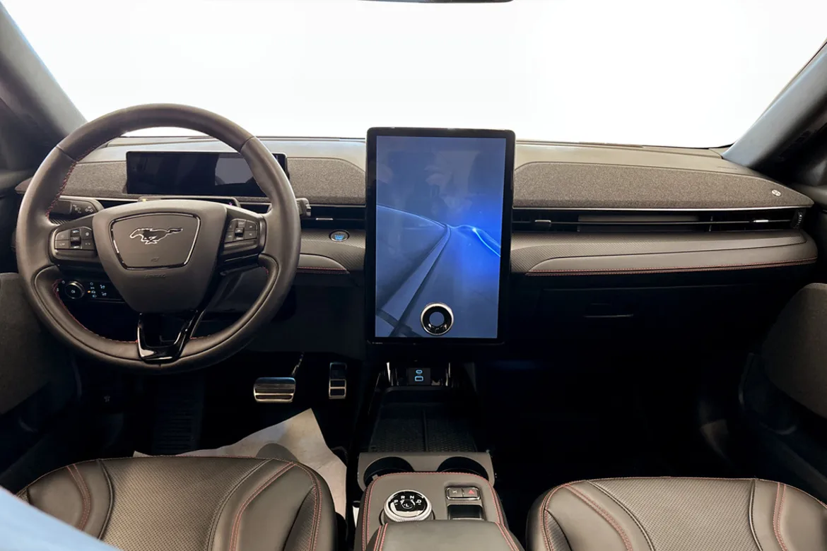 Ford Mustang Mach-E Standard Range AWD