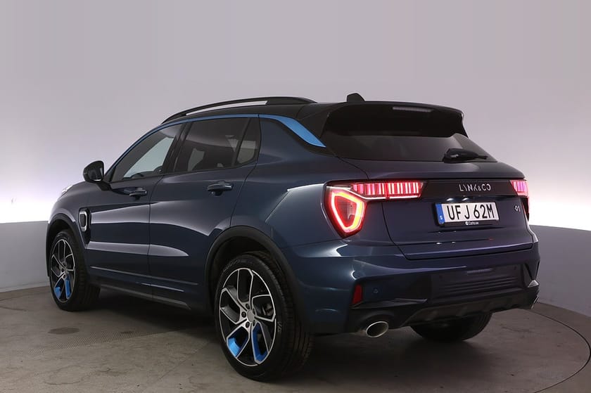 Bild 4 av Lynk & Co 01 PHEV Pano 360 Adap Farth Infinity BLIS 360