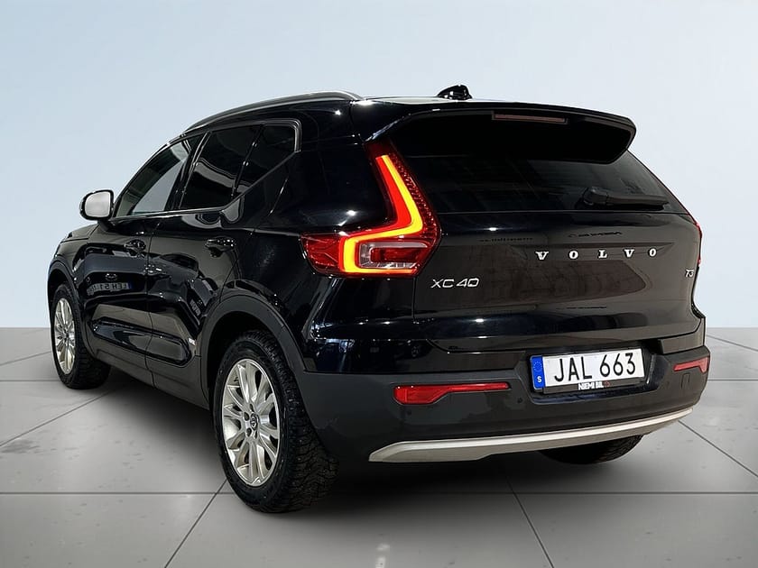 Bild 5 av Volvo XC40 T3 Momentum Pro Psens Pvärm Rattvärme Cockpit S/V-hjul