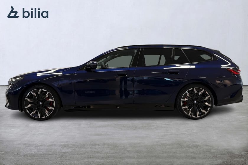 Bild 3 av BMW 550e xDrive Touring 550 M-sport Pro | DEMO | Panorama | B&W