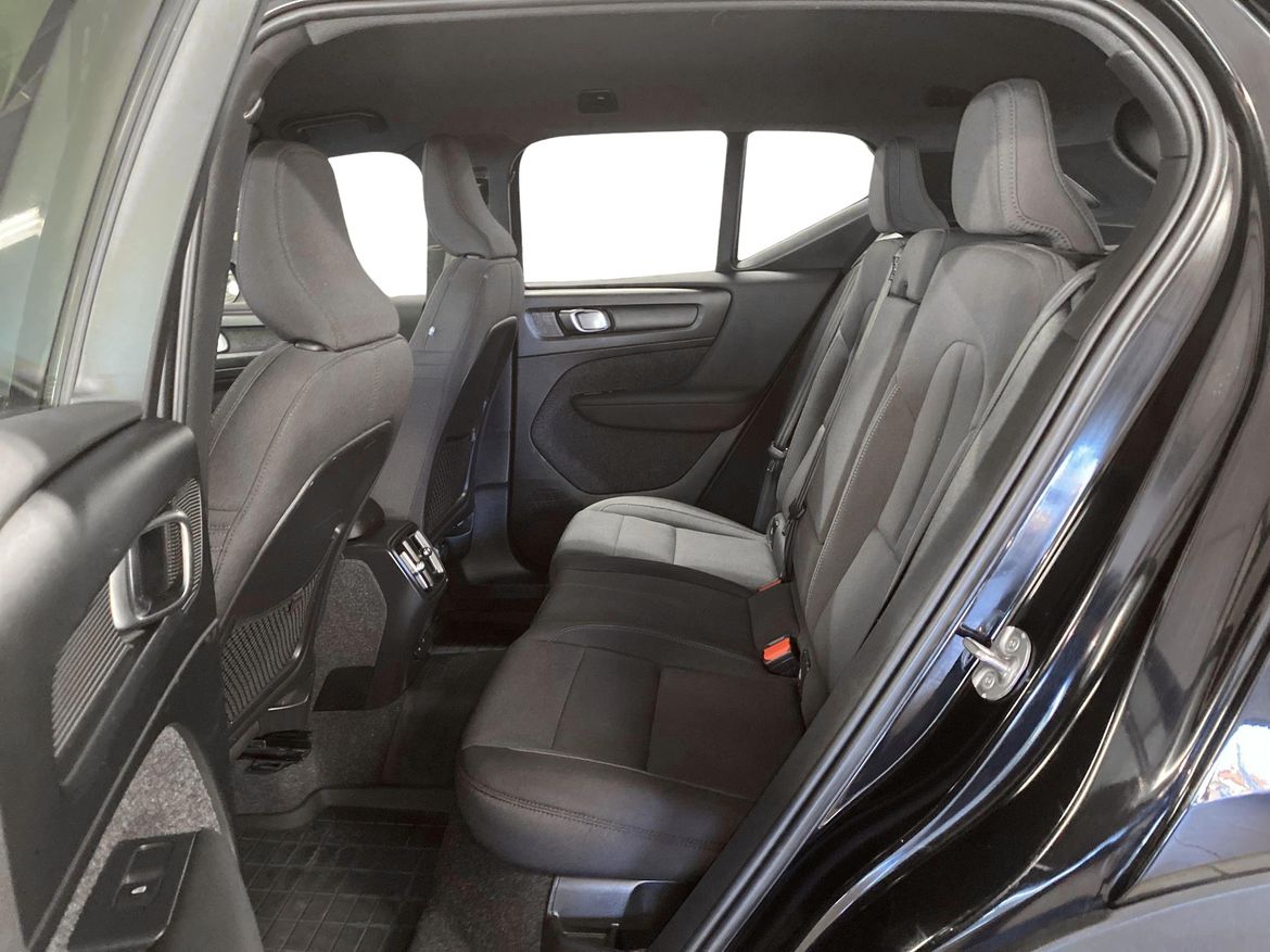 Volvo XC40 2023 - miniatyr 7