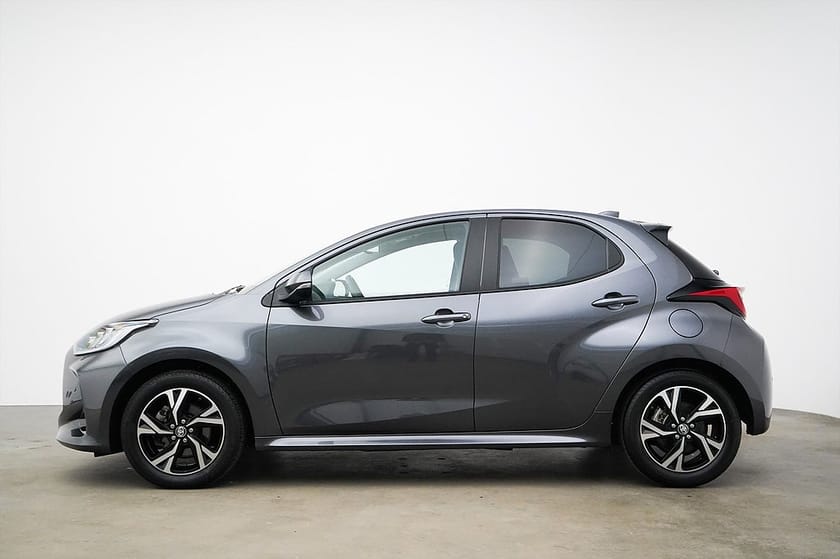 Bild 3 av Toyota Yaris Hybrid 115 CVT / 115hk / CarPlay / Backkamera