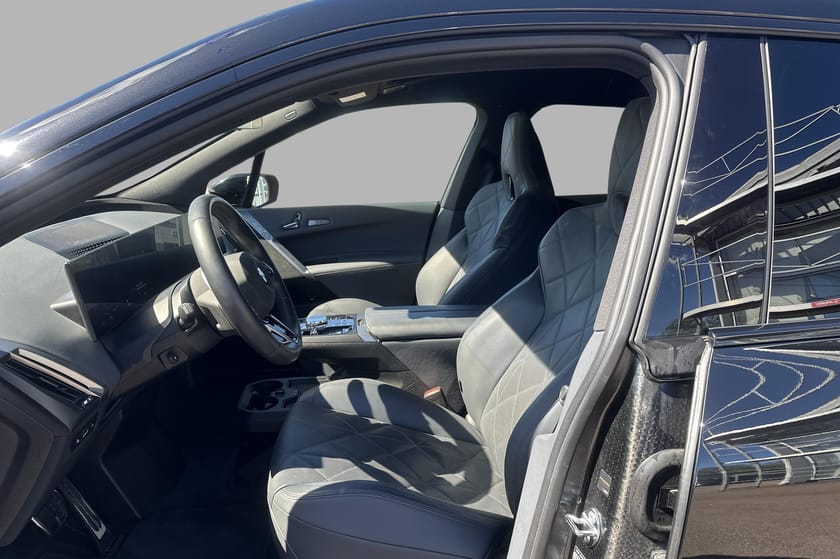 Bilde 2 av BMW iX xDrive60 60 SuperCharged, Msport, Luftfjæring, SoftClose, B&W++