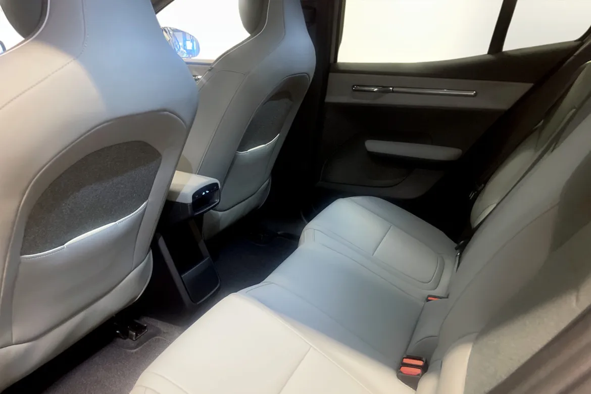 Volvo EX30 Cross Country Twin Motor Performance