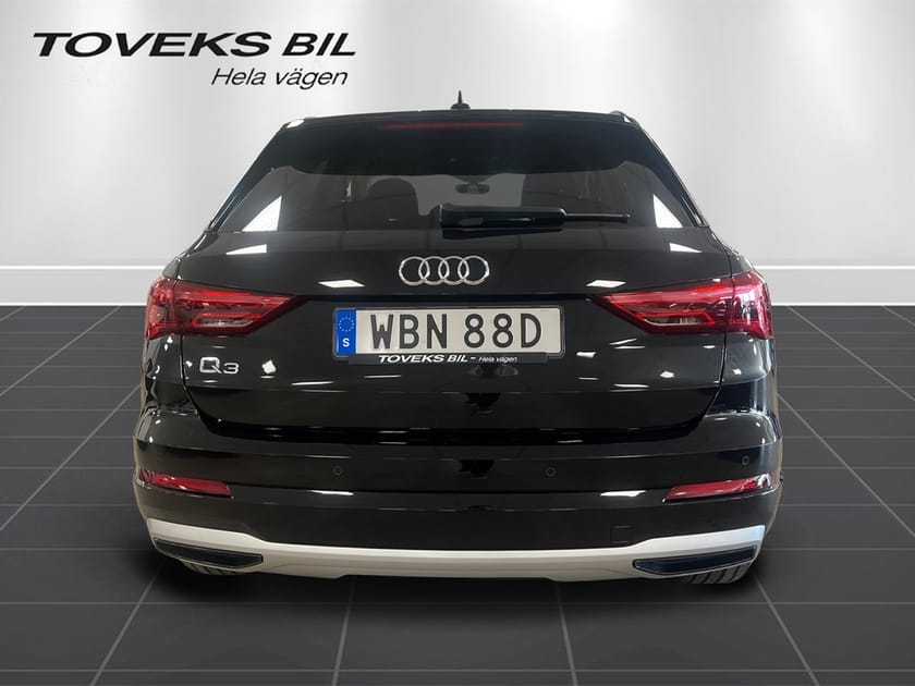 Bild 3 av Audi Q3 35 TFSI 35/150Hk Advanced Alpinpaket/Tonade rutor/Vin