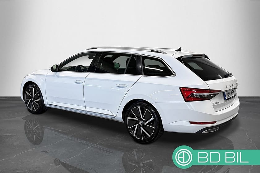 Bild 5 av Škoda Superb iV Kombi Skoda 1.4 TSI PLUG-IN L&K PANORAMA COCKPIT CANTON