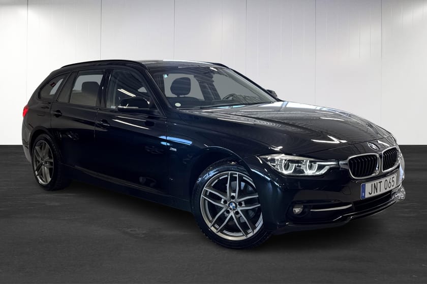 Bild 2 av BMW 320d xDrive Touring D | NAVIGATION | DRAG | STORA SKÄRMEN | SPORT-LINE