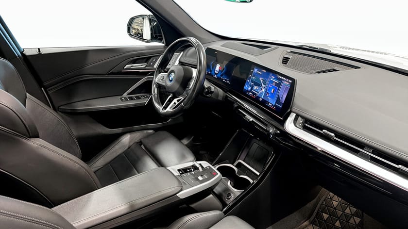 Bild 3 av BMW X1 xDrive30e xDrive 30e M Sport Pano Drag HUD Rattvärme H/K 360
