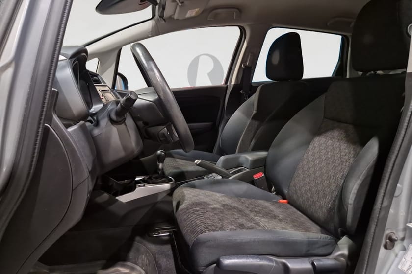 Bild 3 av Honda Jazz 1.3 i-VTEC 102 HK AUX 470KR/ÅR 0.43L/MIL 18900MIL NYSERV