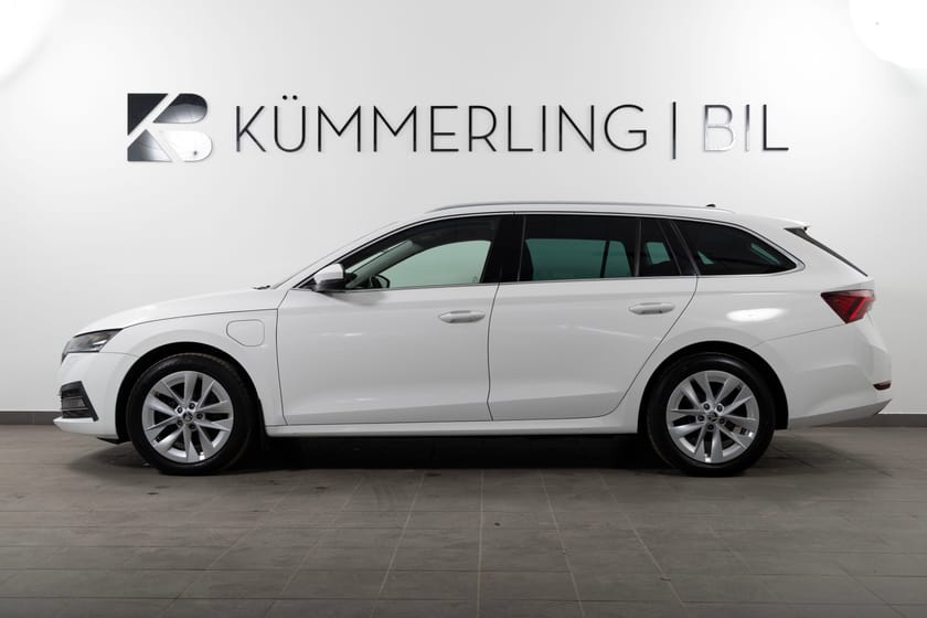 Bild 1 av Škoda Octavia Kombi iV Drag/Canton/Cockpit/Parkeringsvärmare/Bkamera