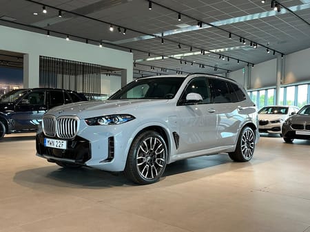 BMW X5 xDrive50e M Sport D/A Pro H/K Panorama Luftfjädring