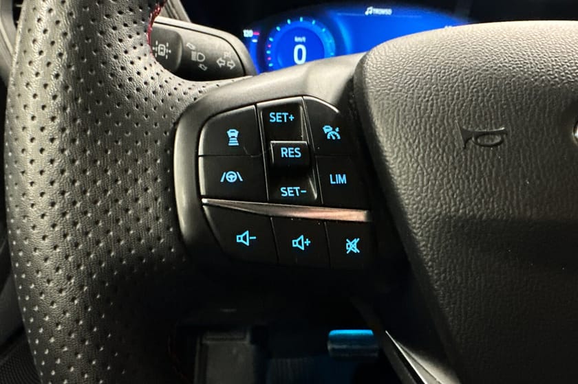 Bilde 3 av Ford Kuga Plug-In Hybrid 2,5 PHEV ST-Line Mye utstyr, lang rekkevidde på hybrid!