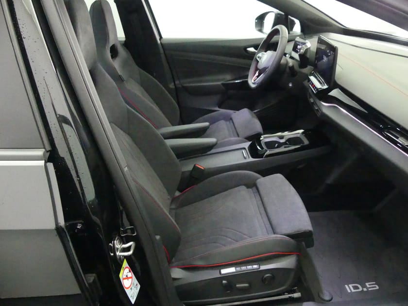 Bild 4 av Volkswagen ID.5 GTX TOP SPORT PANO DRAG 21\" S-HJUL