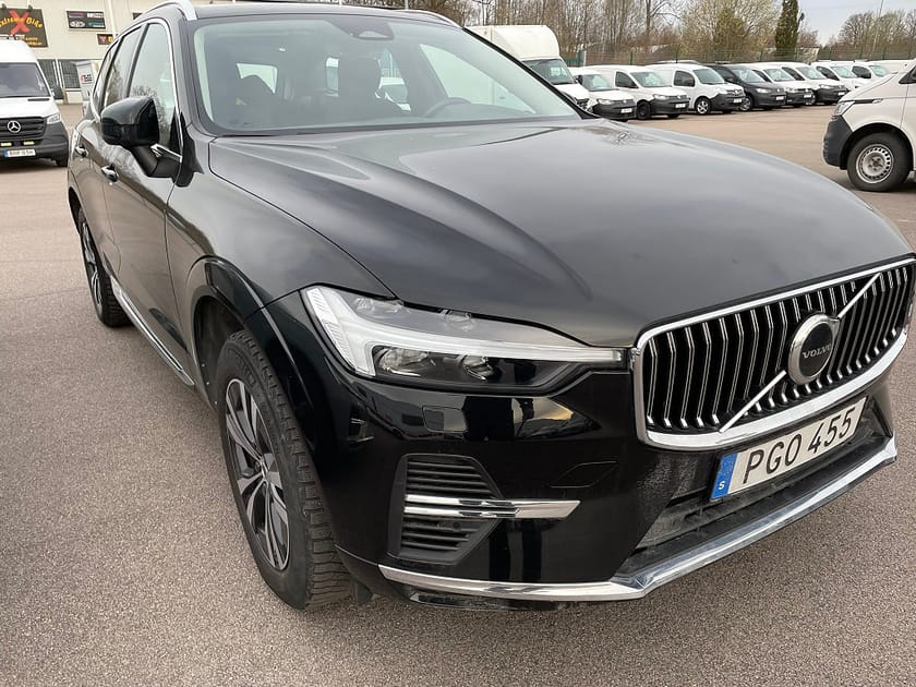 Bild 2 av Volvo XC60 T6 Recharge Core Bright plug in AWD 350HK 4x4 Panorama