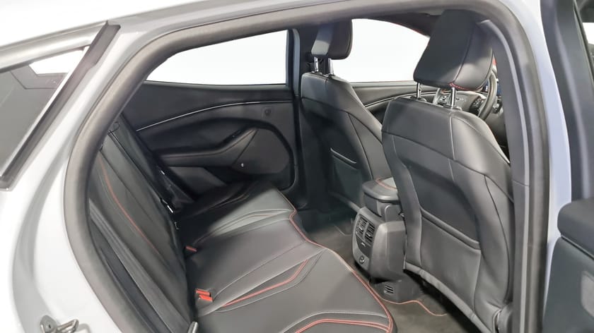 Bild 5 av Ford Mustang Mach-E Standard Range AWD Teknikpaket +