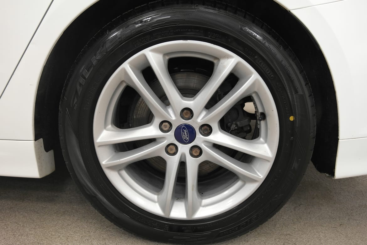 Ford Mondeo 2019 - miniatyr 21