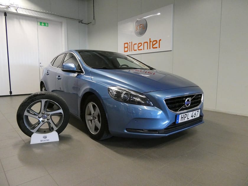 Bild 1 av Volvo V40 D3 Summum *KFL 10 år 2,99%* Aut-Kam-Värmare