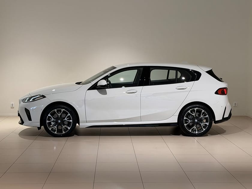 Bild 2 av BMW 120 M-Sport Design, Rattvärme, Apple CarPlay, Backkamera