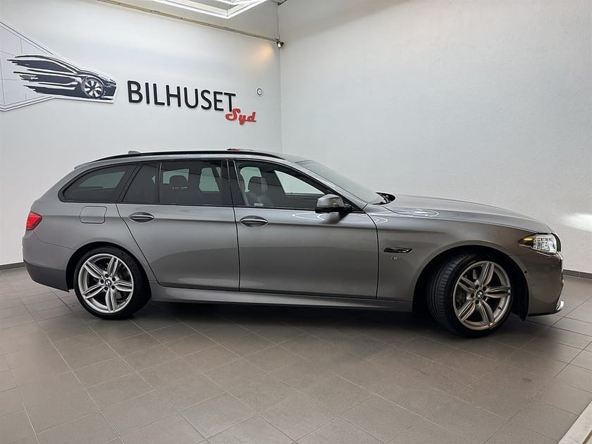 Bild 2 av BMW 530d xDrive Touring 530 258hk M Sport Pano/Se Spec!
