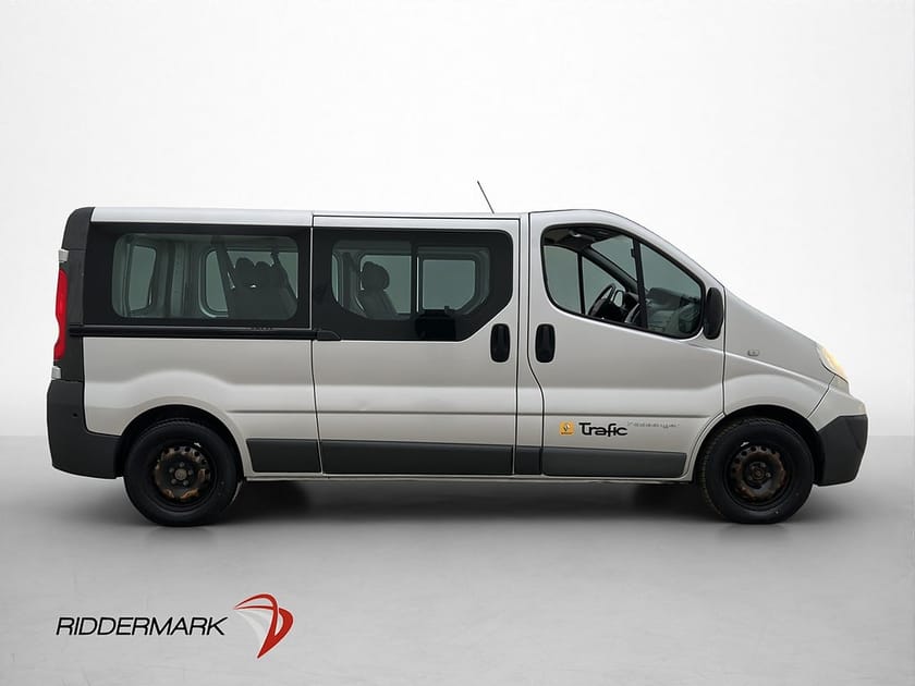 Bild 2 av Renault Trafic Kombi Passenger Lång 2.0dCi Värmare Drag PDC 9-Sits