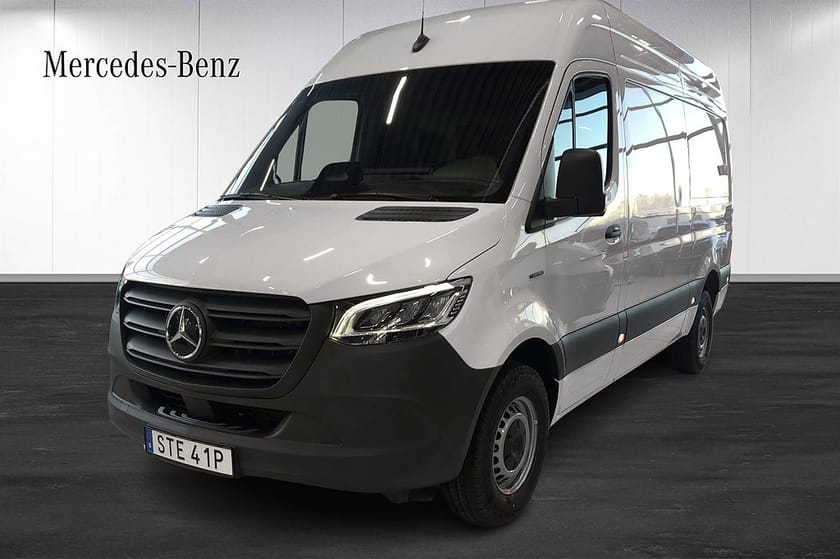 Bild 1 av Mercedes-Benz eSprinter 320 81 kWh elbil drag förklimatisering lagerbil