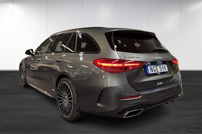 Bild 4 av Mercedes-Benz C 300 T de 4MATIC Moms/AMG/Panorama/Burmester/Dragkrok