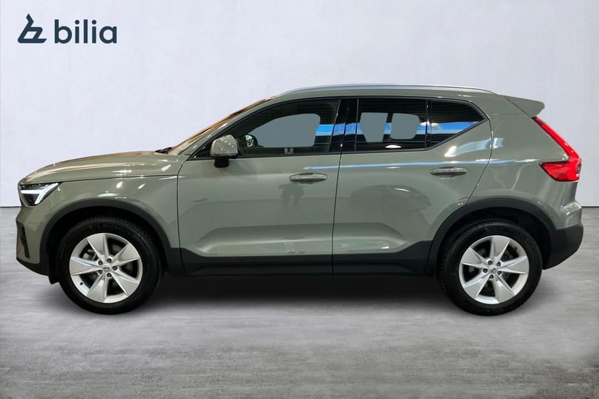 Bild 3 av Volvo XC40 B4 FWD Bensin Core SE II Parkeringssensor fram/bak Mörkt tonade rutor 5 st