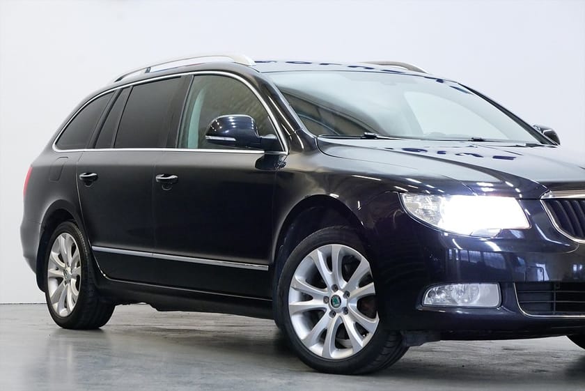 Bild 3 av Škoda Superb Kombi Skoda 2.0 TDI AUT | 979 kr/mån | Drag | Ambition