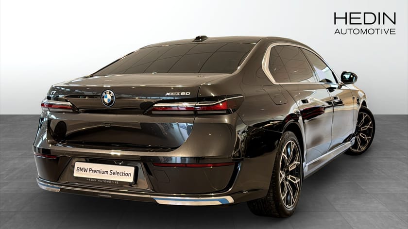 Bild 2 av BMW i7 xDrive60 B&W Executive Drive Pro Executive Lounge Crystal
