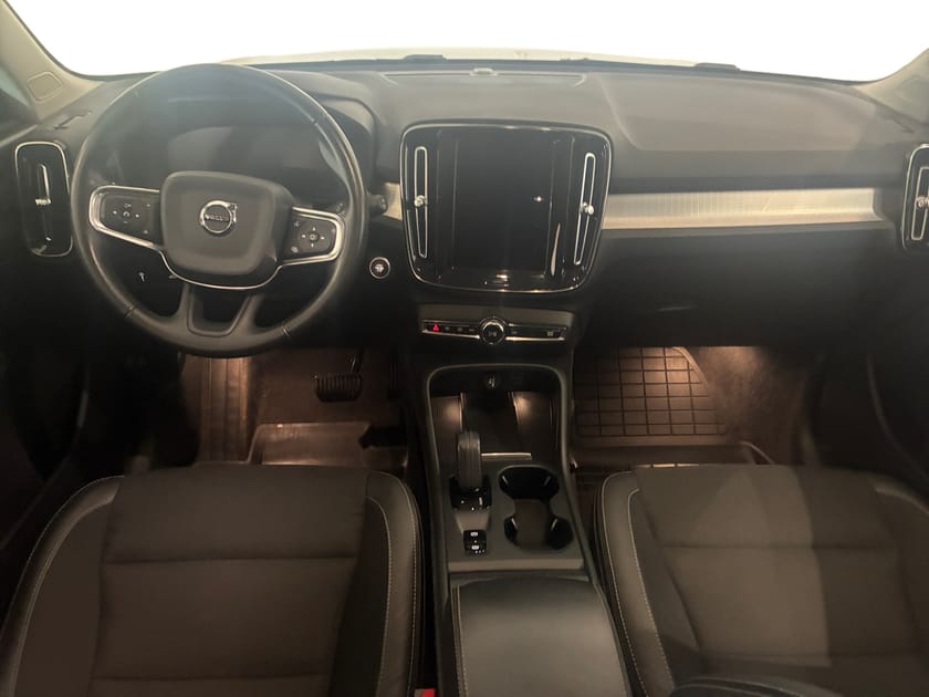 Bild 5 av Volvo XC40 D3 AWD Momentum Advanced Edition