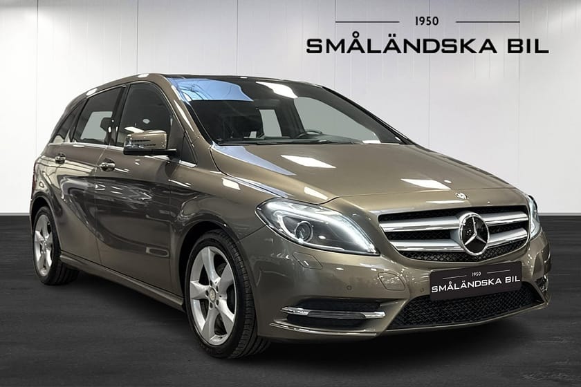 Bild 2 av Mercedes-Benz B 180 7G-DCT Sport Panorama 122hk