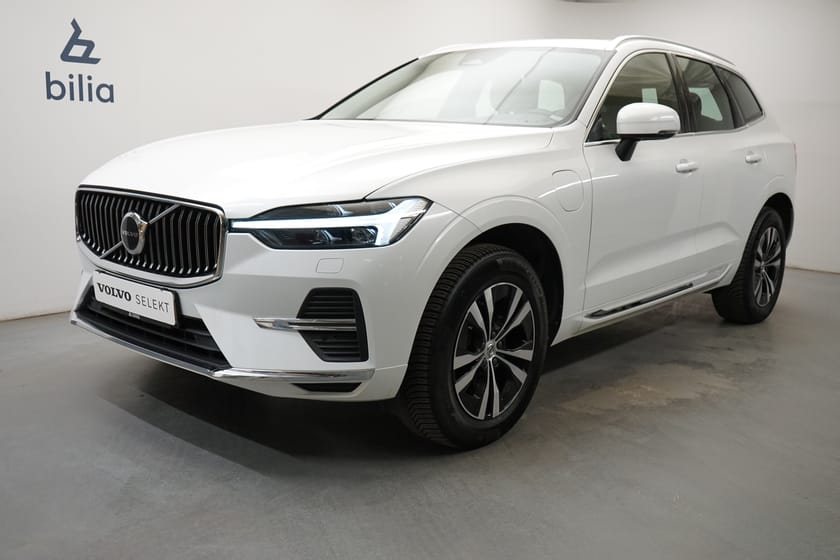 Bild 1 av Volvo XC60 Recharge T6 Core Edition, Dragkrok, Taklucka, Navigation, Baklucka elmanövrerad