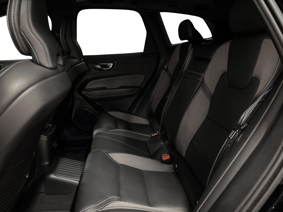 Volvo XC60 2021 - miniatyr 9