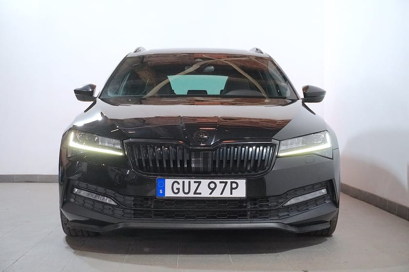 Bild 3 av Škoda Superb Kombi Skoda 2.0 TDI 4x4 Sportline Panorama Cockpit Värmare