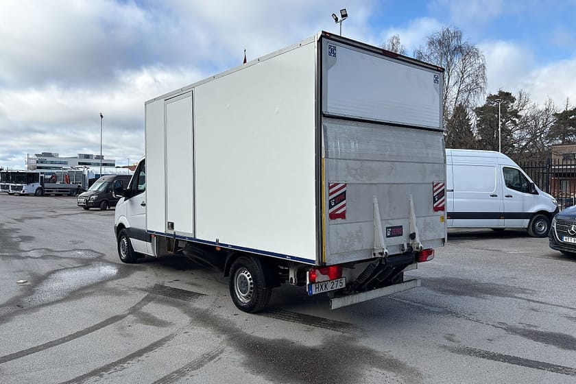 Bild 2 av Volkswagen Crafter Chassi 35 Volymskåp/Bakgavellyft /5500 Mil