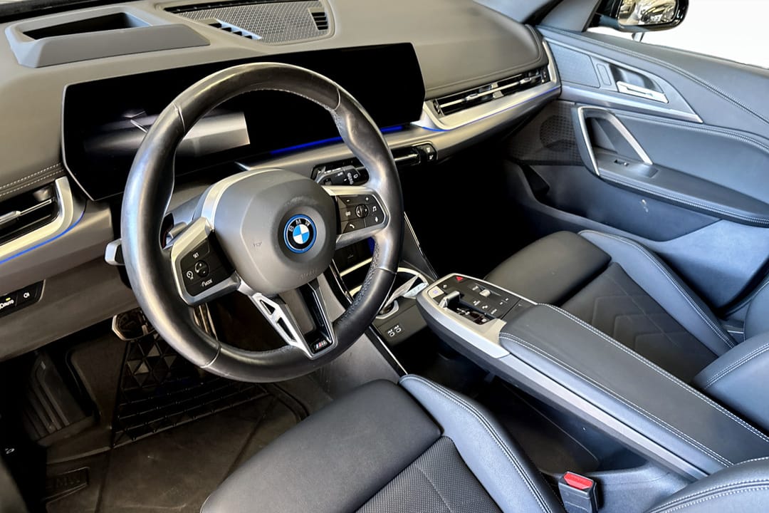 BMW iX1 xDrive30