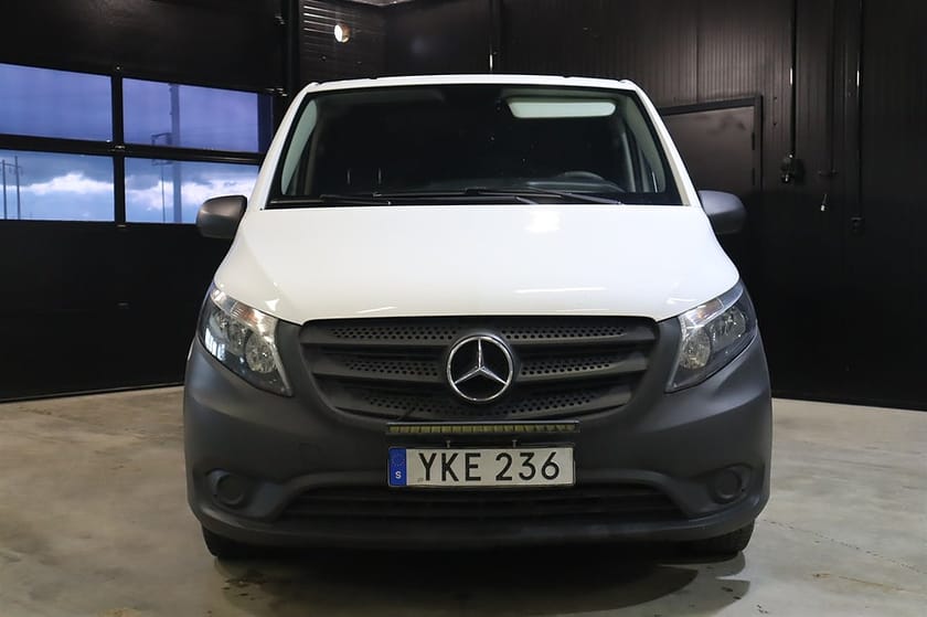 Bild 2 av Mercedes-Benz Vito 111 CDI 2.8t (150hk) Apple Carplay Backkamera