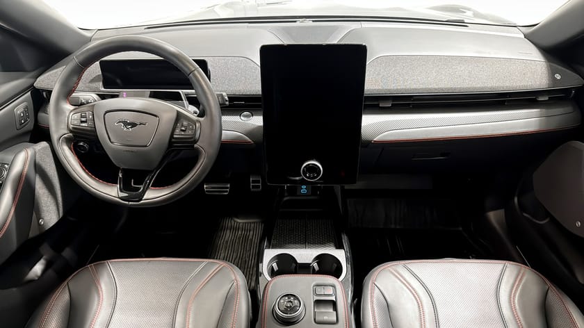 Bild 4 av Ford Mustang Mach-E Standard Range AWD 269hk