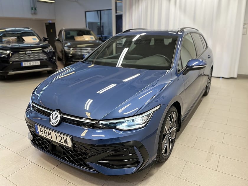 Bild 5 av Volkswagen Golf Sportscombi R-line eTSI 150hk Drag