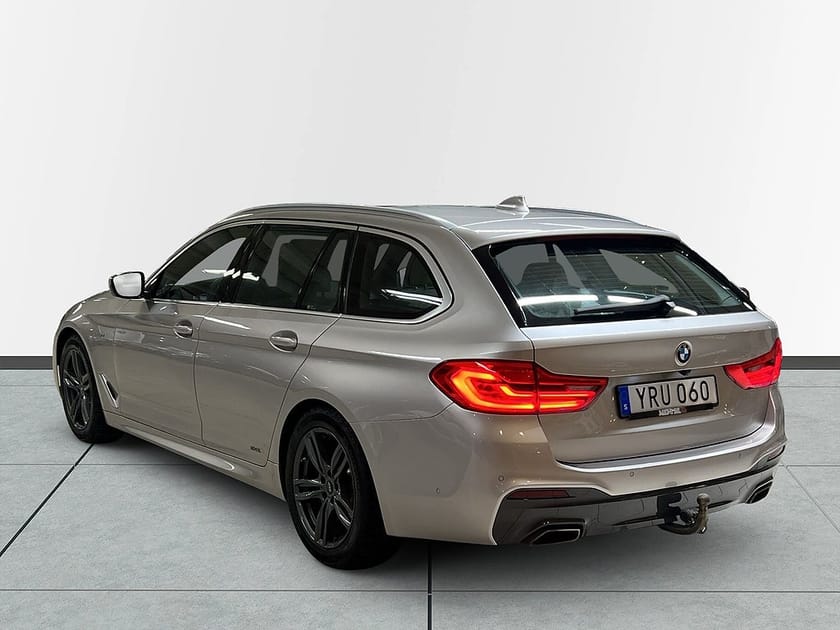 Bild 5 av BMW 530d xDrive Touring 530 M Sport Drag D-värm HuD H/K Pano 360°
