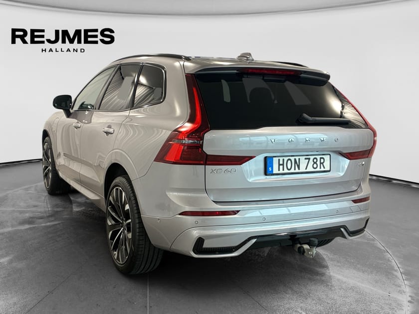 Bild 2 av Volvo XC60 T6 Plus Dark Nordic | Drag | 360° | H&K | 21" | Head-up |
