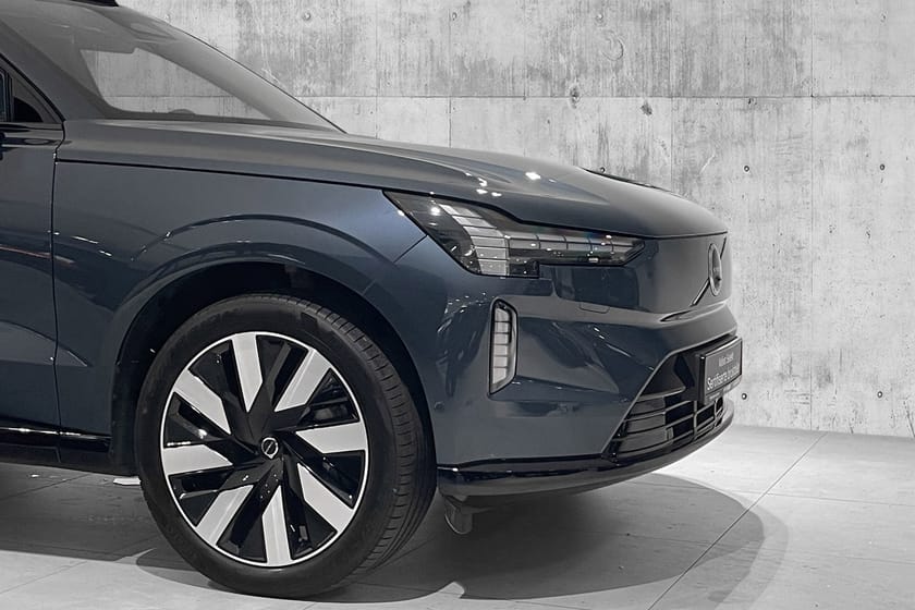 Bilde 2 av Volvo EX90 Twin Motor 7-seater Ultra KROK|21"|BOSE|PILOT.ASSIST|7S