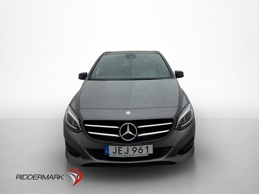 Bild 2 av Mercedes-Benz B 180 d Panorama Drag Kamera M/K-Värmare