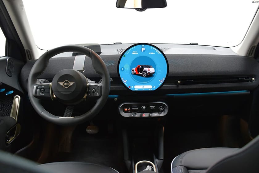 Bild 2 av MINI Aceman SE | Paket M | Panorama | Head-Up Display | 19"