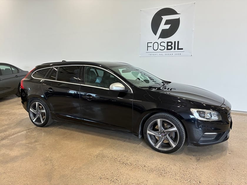 Bild 1 av Volvo V60 *RÄNTEKAMPANJ 3.45%* D4 AWD R-Design Aut SoV Värmare