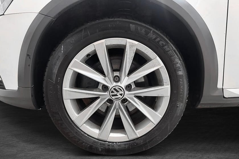 Bild 2 av Volkswagen Passat Alltrack 2.0 TDI 4Motion (170hk) Drag D-Värm Blåtand