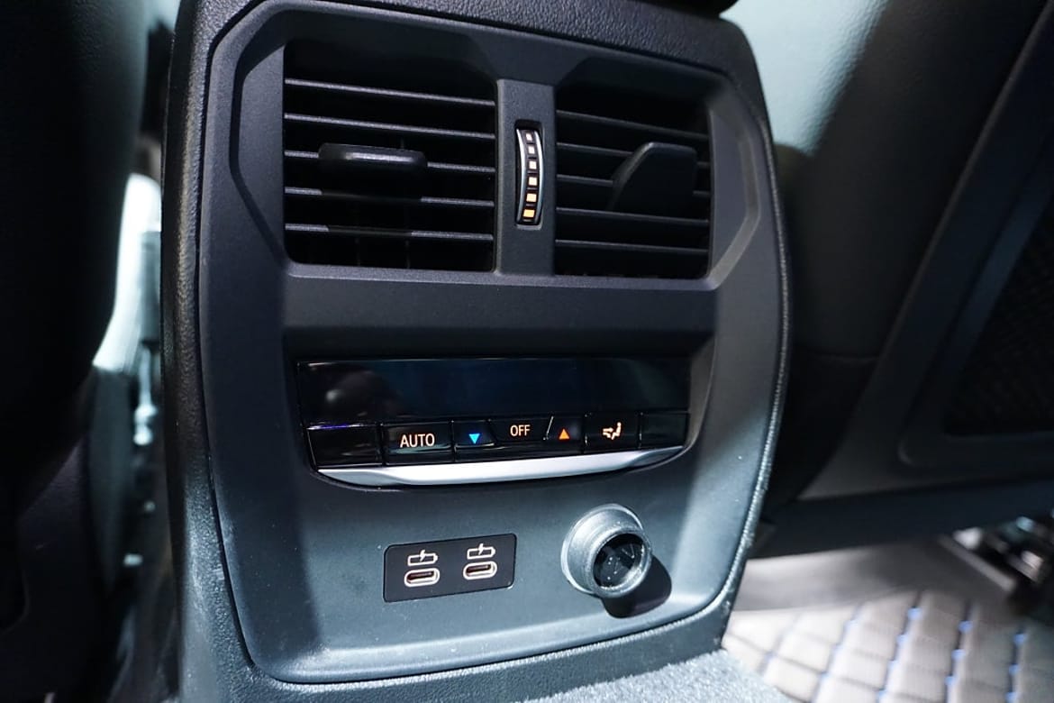 BMW 3-serie 2020 - miniatyr 10