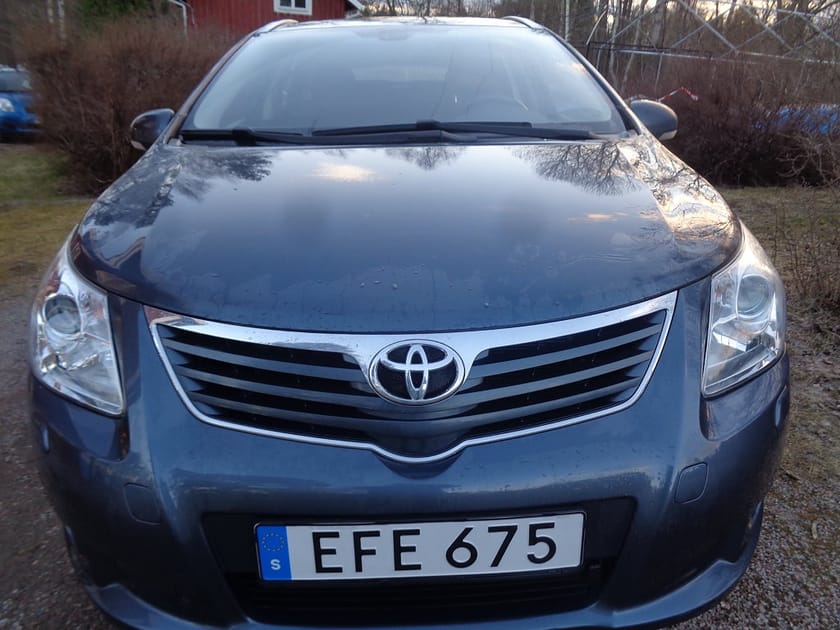 Bild 5 av Toyota Avensis Kombi 1.8 NYBES U.A./NYSERVAD/FINANS/DRAG/ACC/FARTH